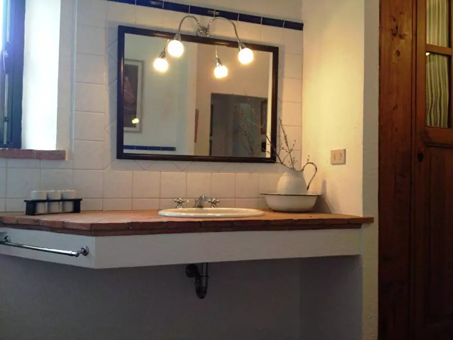 Immagine 16 di Rustico / casale in vendita  in via Ribaldi 1 a Capraia E Limite