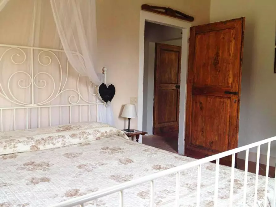 Immagine 18 di Rustico / casale in vendita  in via Ribaldi 1 a Capraia E Limite