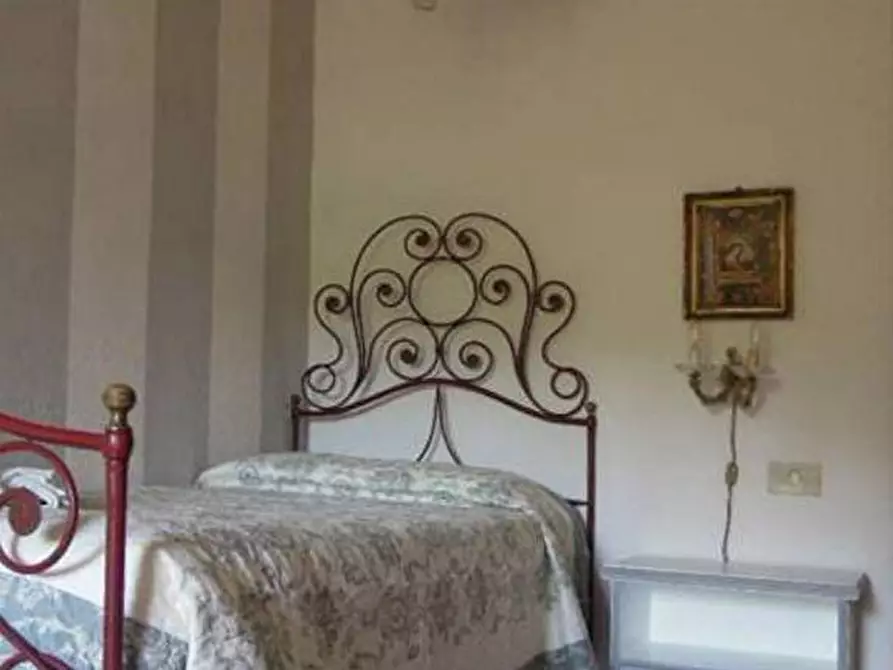 Immagine 29 di Rustico / casale in vendita  in via Ribaldi 1 a Capraia E Limite