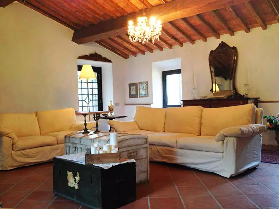 Immagine 37 di Rustico / casale in vendita  in via Ribaldi 1 a Capraia E Limite