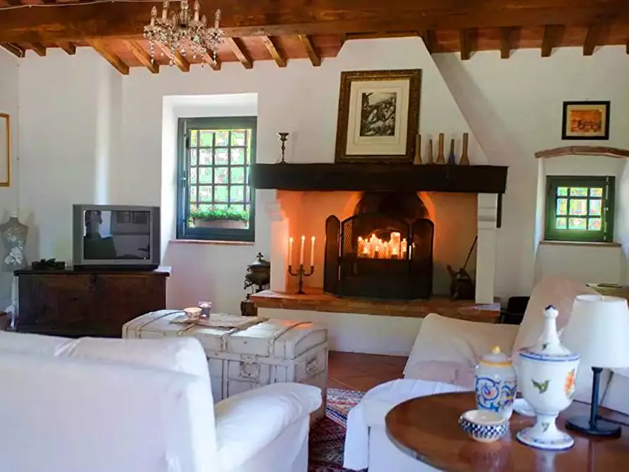 Immagine 41 di Rustico / casale in vendita  in via Ribaldi 1 a Capraia E Limite