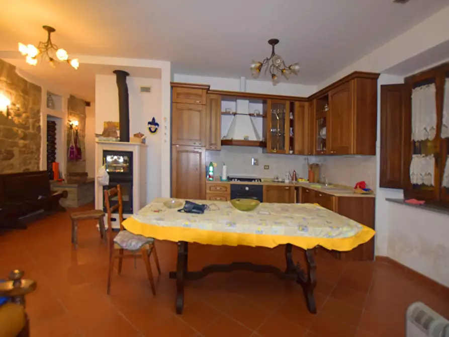 Immagine 5 di Villa in vendita  in via Martiri di Podernuovo 1 a Londa
