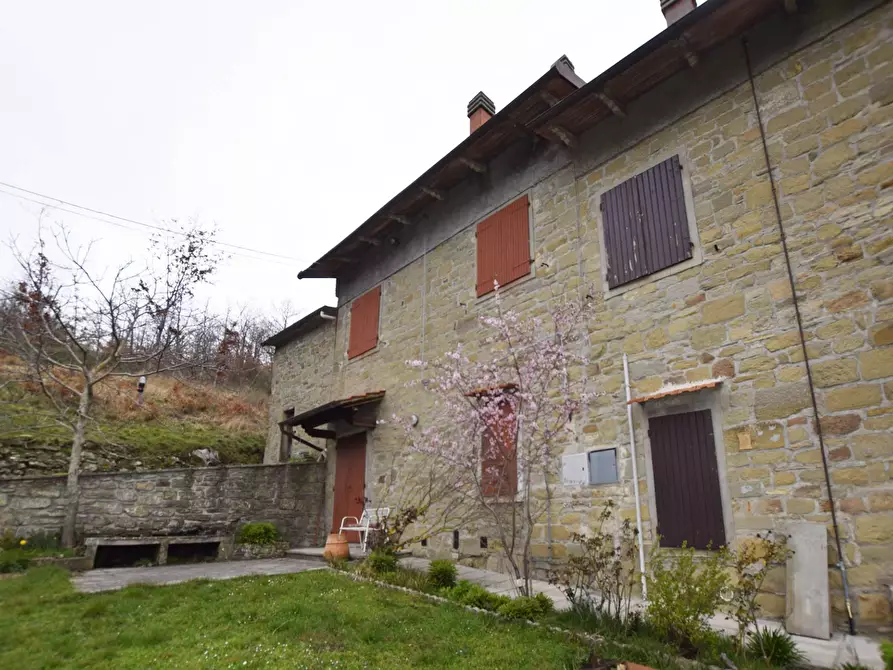 Immagine 1 di Casa indipendente in vendita  in strada vicinale della Villa a Pratovecchio Stia