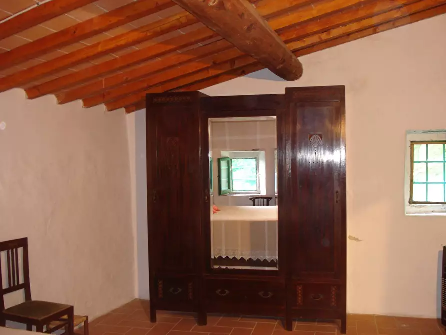 Immagine 35 di Rustico / casale in vendita  in località Gugena 100 a Londa