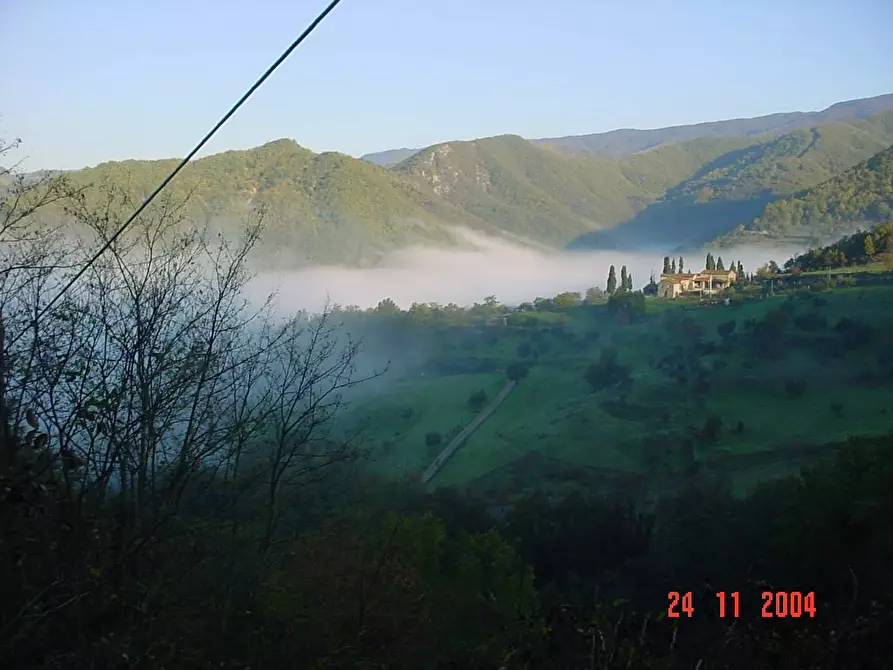 Immagine 21 di Rustico / casale in vendita  in località Gugena 100 a Londa