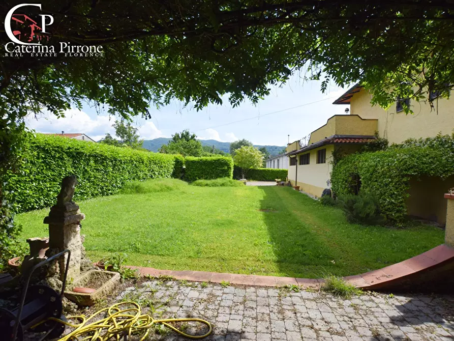 Immagine 4 di Villa in vendita  in strada provinciale 551 75 a Vicchio