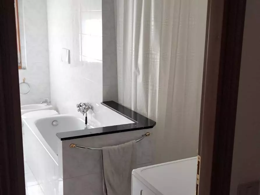 Immagine 44 di Appartamento in vendita  in via Contea 10 a Rufina