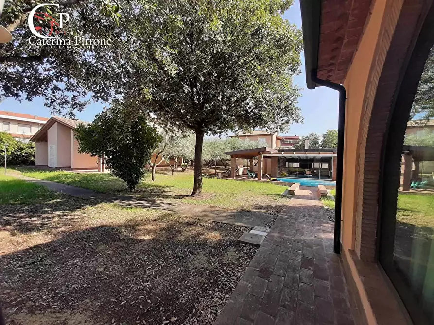 Immagine 4 di Villa in vendita  in piazza della Libertà 10 a Cecina