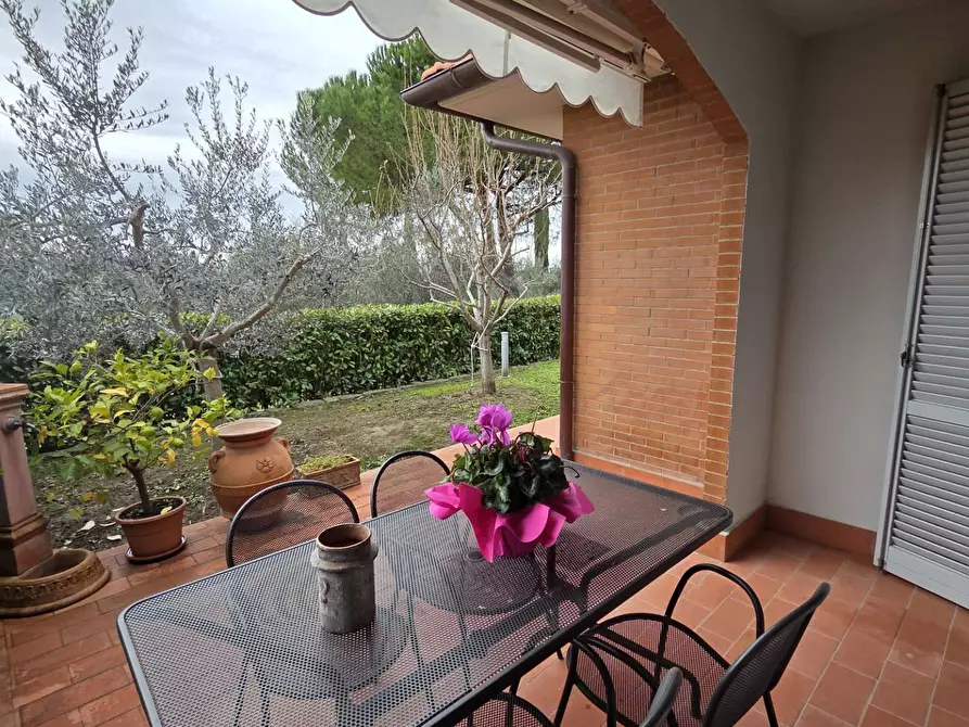 Immagine 3 di Appartamento in vendita  in via Sandro Pertini 60 a Greve In Chianti