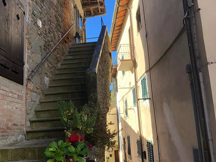 Immagine 2 di Appartamento in vendita  in via Borgovecchio 39 a Stia