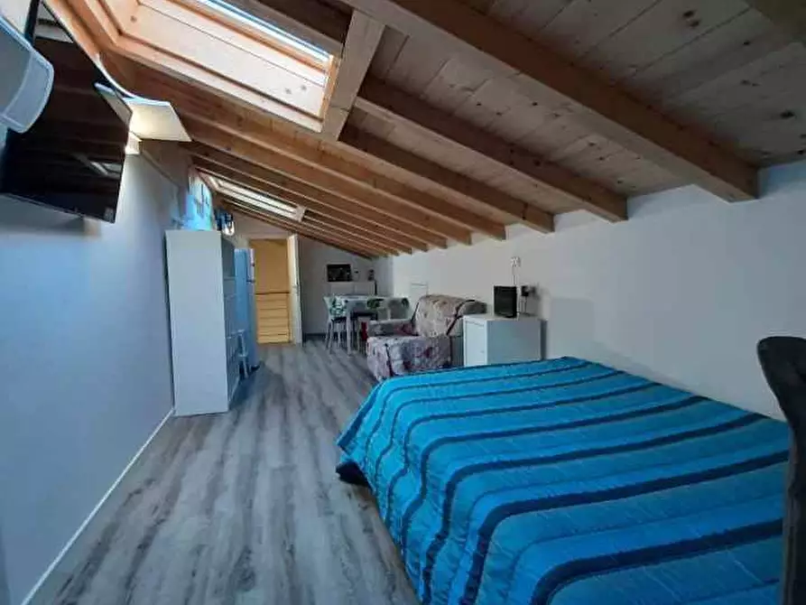 Immagine 23 di Appartamento in vendita  in Via Enrico Dandolo 10 a Cecina