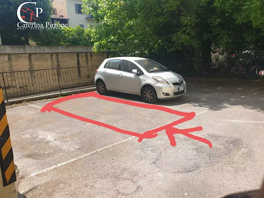 Immagine 1 di Box auto in vendita  in via degli Artisti 10 a Firenze