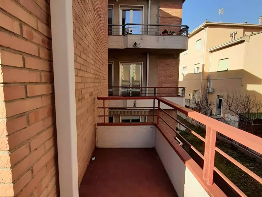 Immagine 12 di Appartamento in vendita  in Via Arno 12 a Cecina