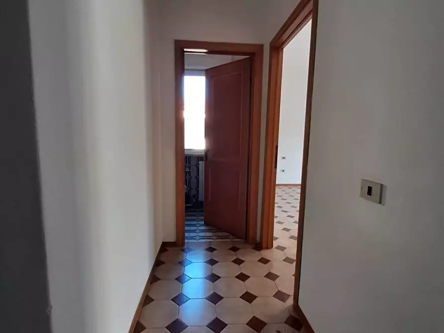 Immagine 5 di Appartamento in vendita  in Via Arno 12 a Cecina