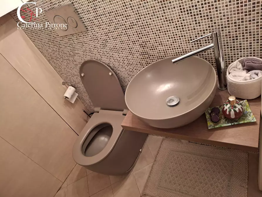 Immagine 34 di Appartamento in vendita  in viale dei Mille 31 a Firenze