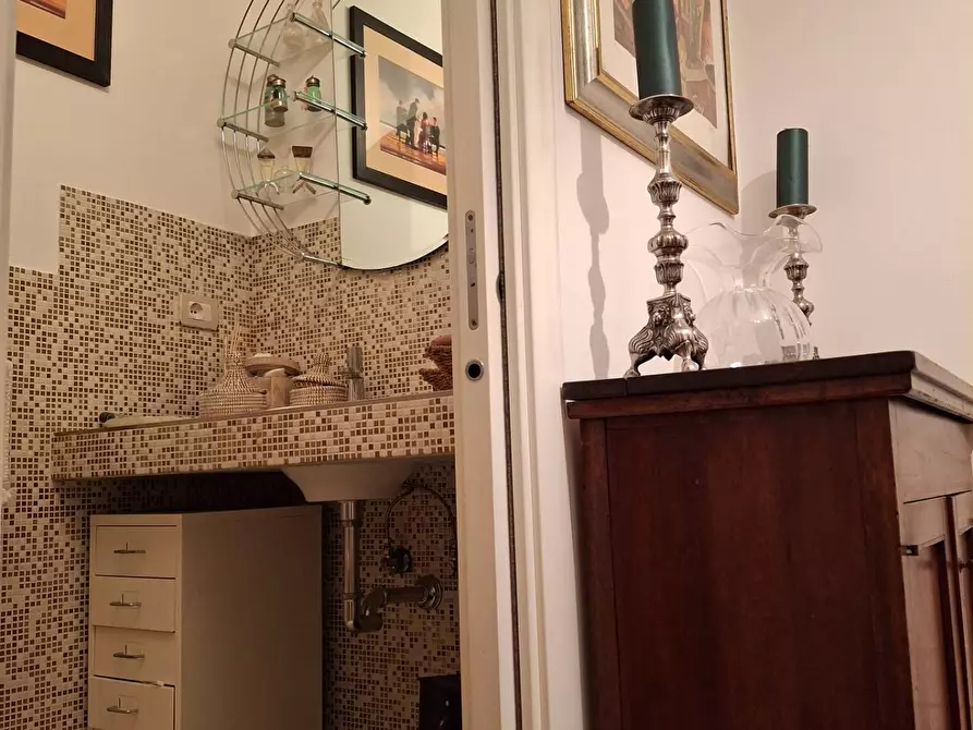 Immagine 35 di Appartamento in vendita  in viale dei Mille 31 a Firenze