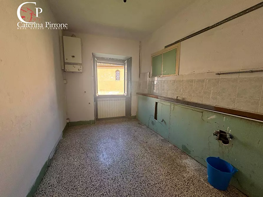 Immagine 17 di Appartamento in vendita  in PIAZZA CAVALCANTI 1 a Londa