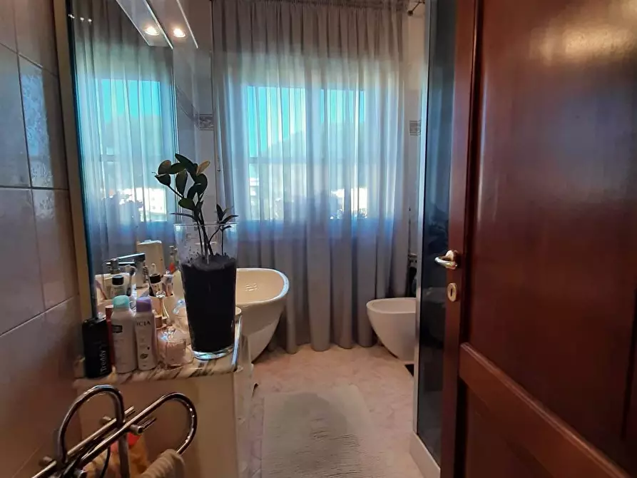 Immagine 28 di Appartamento in vendita  in via 20 Giugno 1944 10 a Rosignano Marittimo