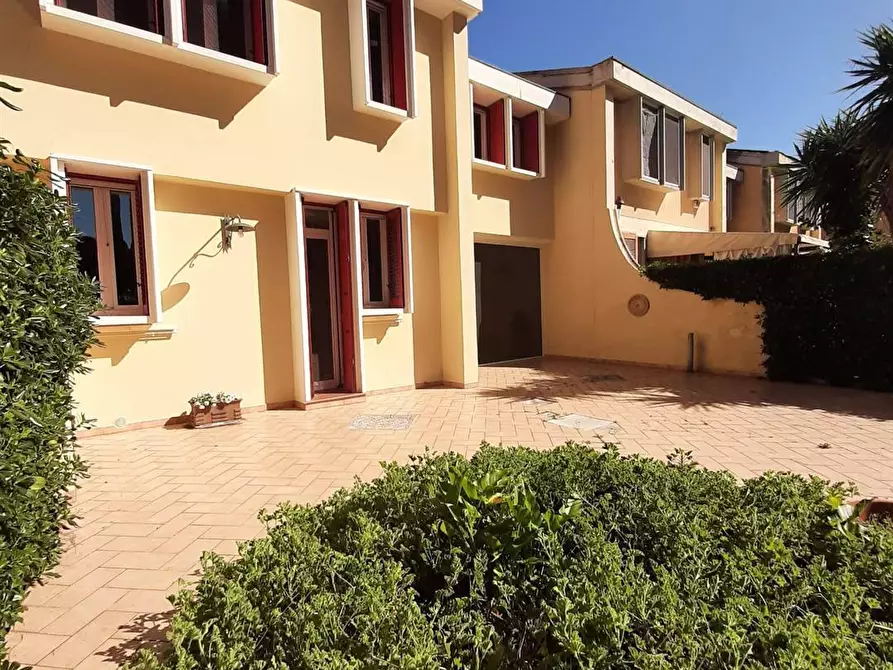 Immagine 14 di Casa indipendente in vendita  in via Metauro 10 a Cecina