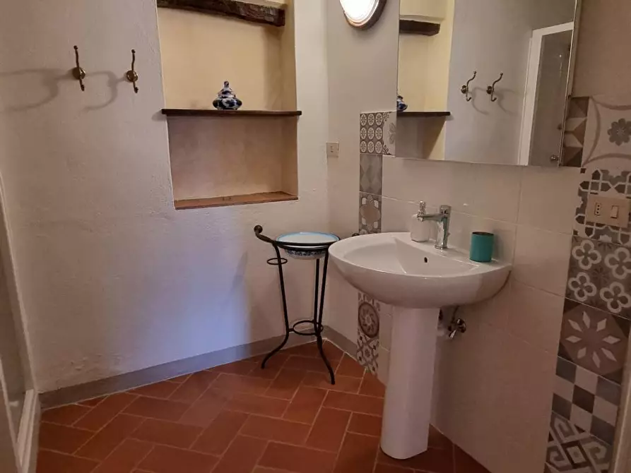 Immagine 12 di Appartamento in vendita  in via 4 Novembre 32 a Bucine