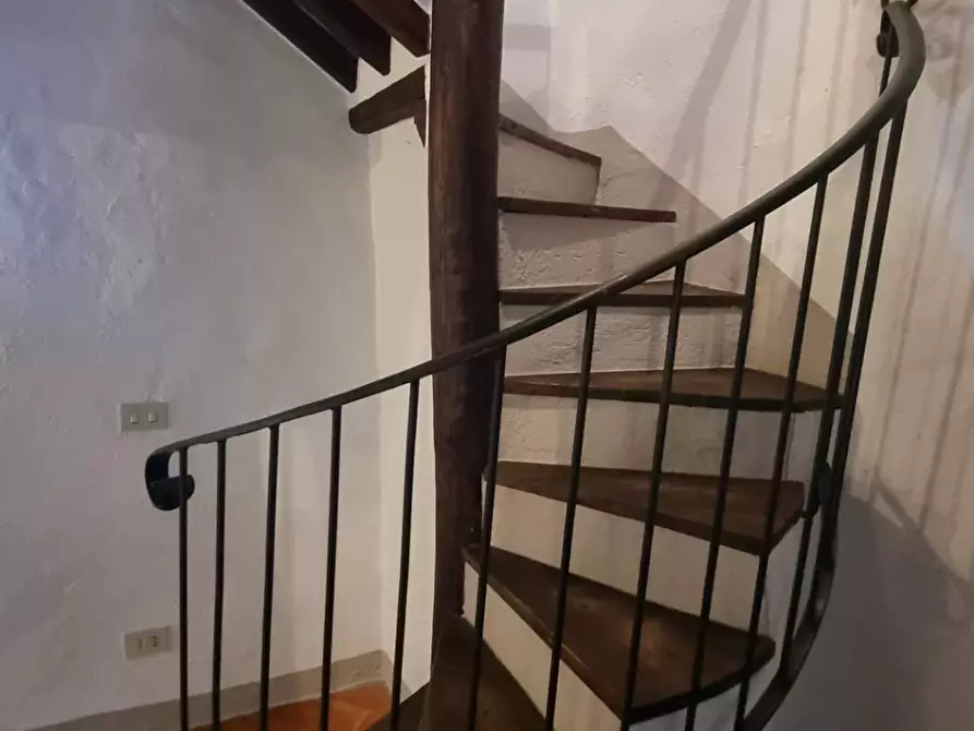 Immagine 19 di Appartamento in vendita  in via 4 Novembre 32 a Bucine