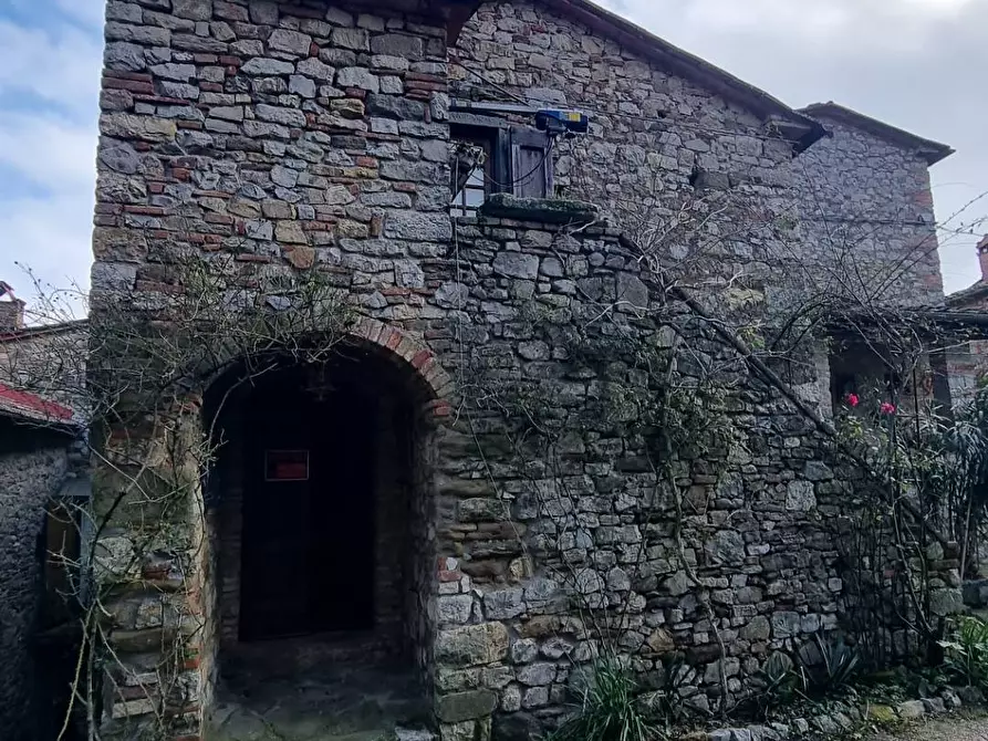 Immagine 31 di Appartamento in vendita  in via 4 Novembre 32 a Bucine