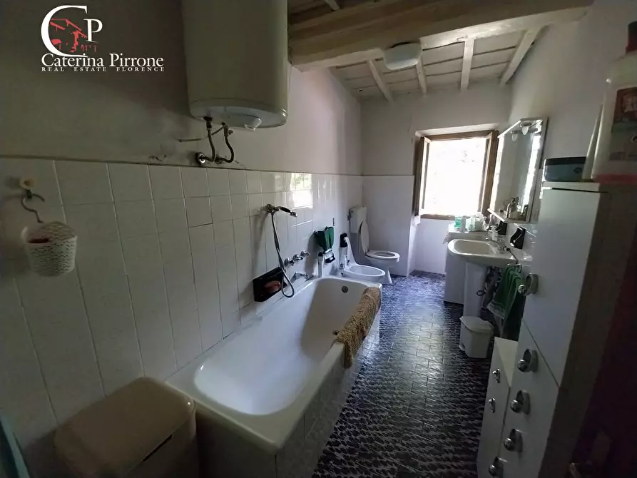 Immagine 26 di Rustico / casale in vendita  in via Rincine 19 a Londa