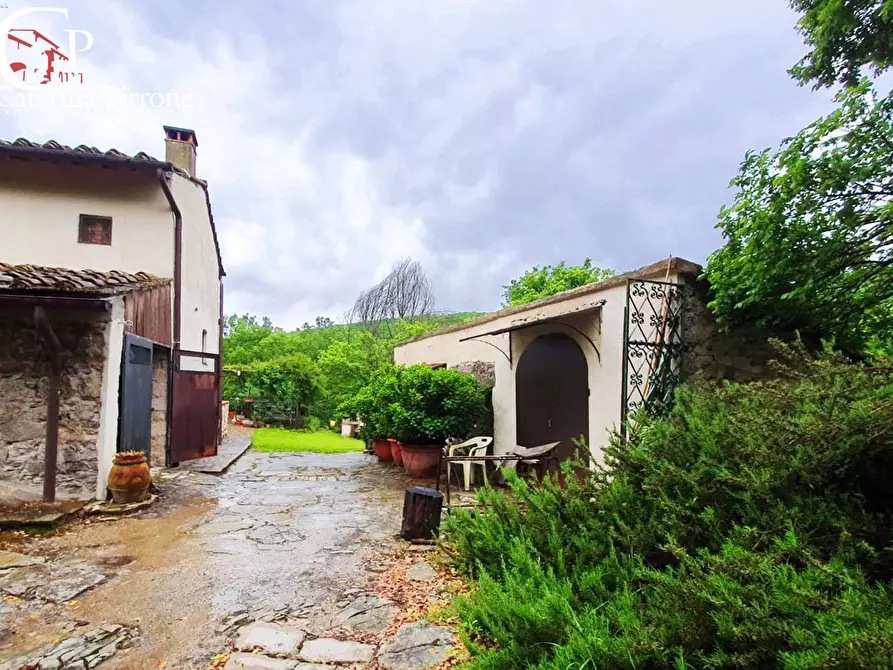 Immagine 7 di Rustico / casale in vendita  in via di Valle a Pontassieve