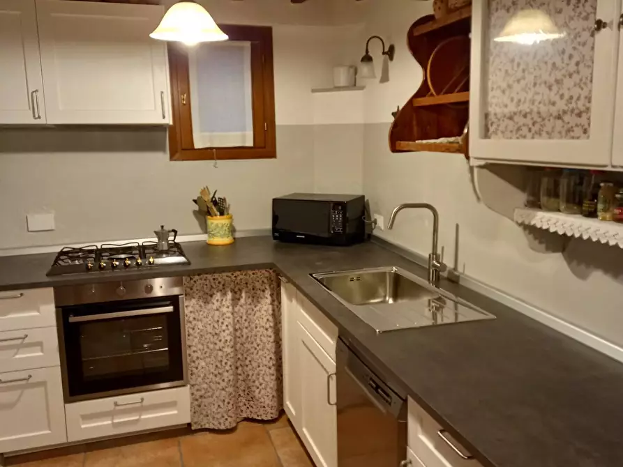 Immagine 36 di Rustico / casale in vendita  in via di Valle a Pontassieve