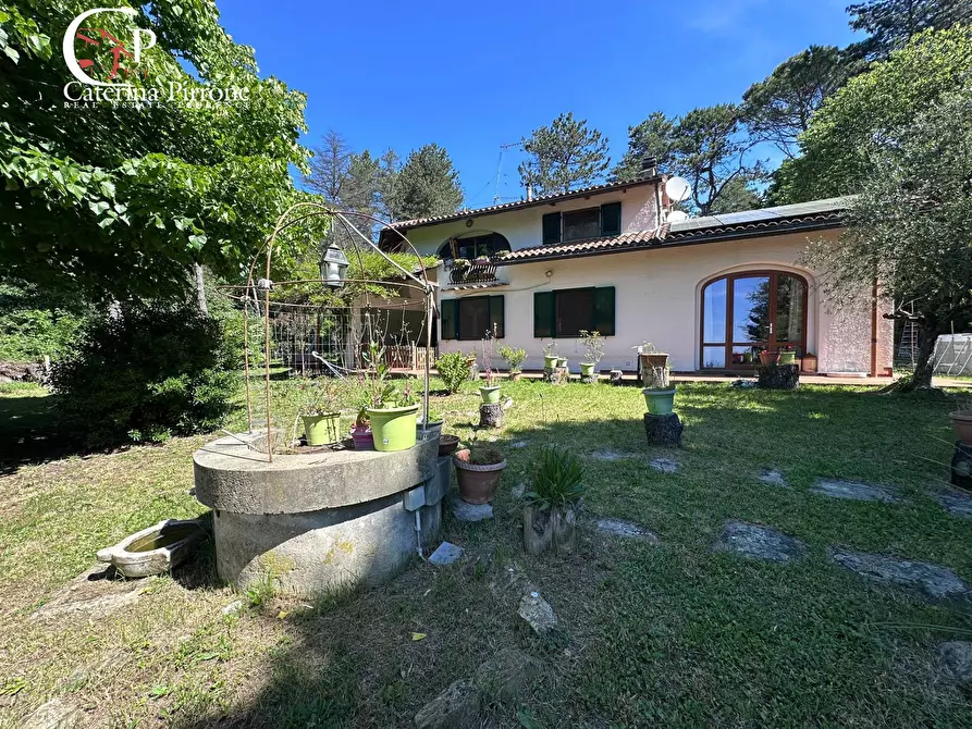 Immagine 3 di Villa in vendita  in via delle Palaie 10 a Sesto Fiorentino