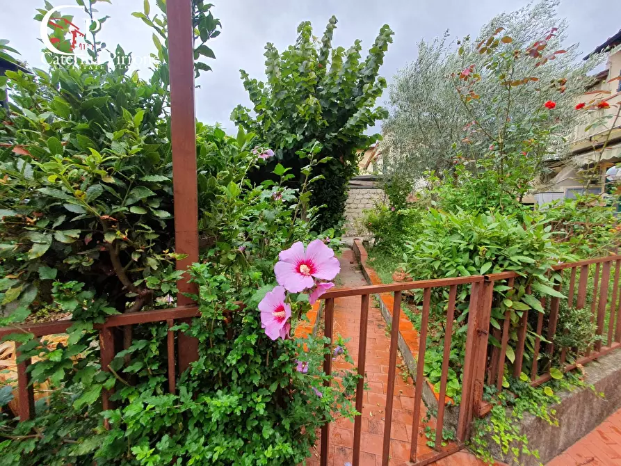 Immagine 8 di Casa indipendente in vendita  in via di Peretola 190 a Firenze