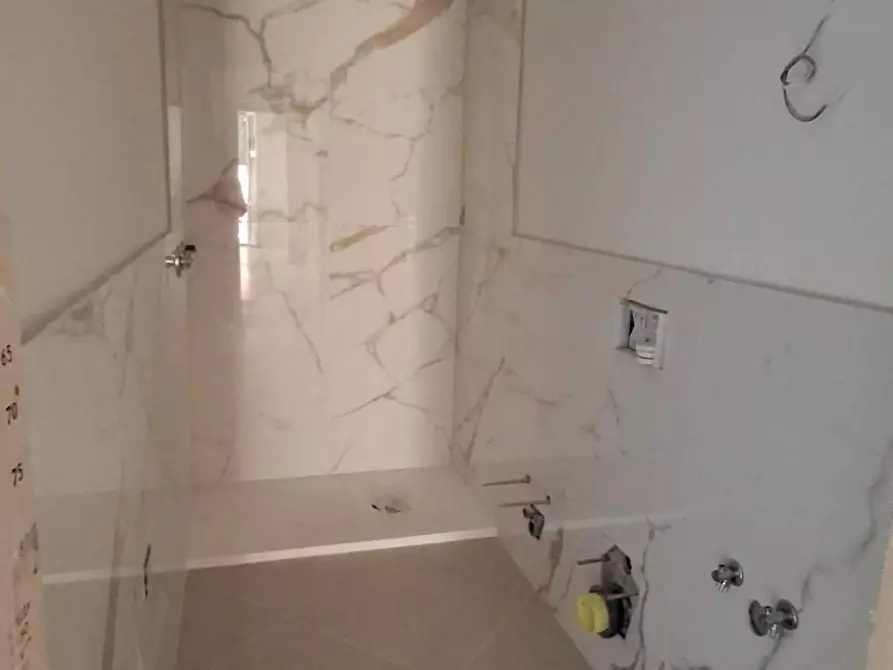 Immagine 7 di Appartamento in vendita  in via Lungo Il Mugnone 36 a Firenze