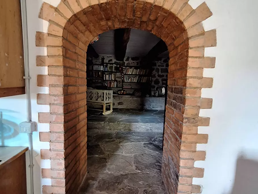 Immagine 9 di Rustico / casale in vendita  in via del Masso 2 a Londa