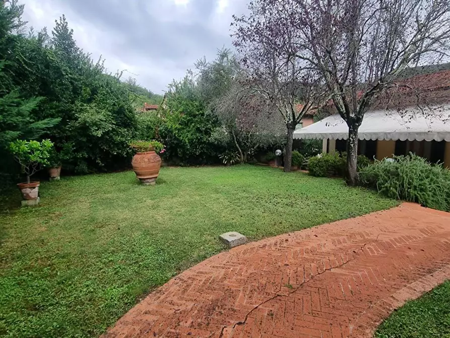 Immagine 5 di Villa in vendita  in via della Fornace 10 a Fiesole