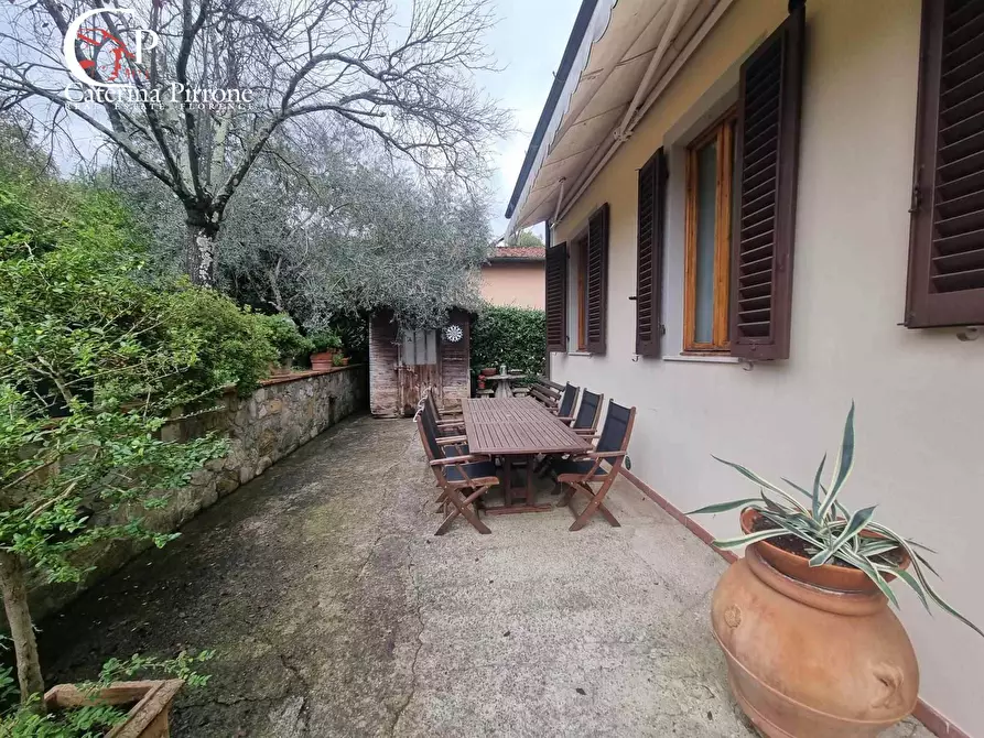 Immagine 11 di Villa in vendita  in via della Fornace 10 a Fiesole