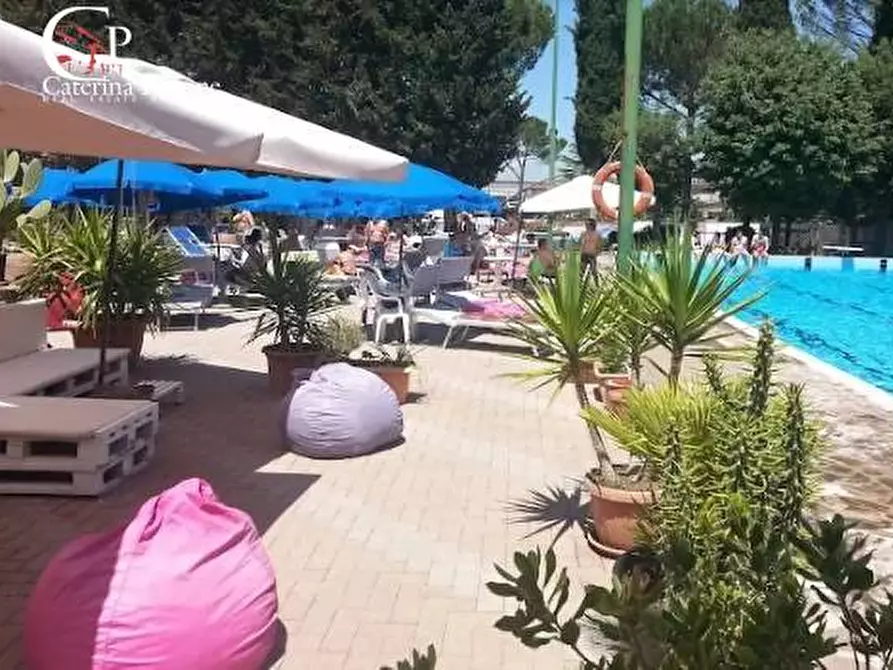 Immagine 1 di Locale commerciale in vendita  in via Luigi Biagi 1 a Barberino Tavarnelle