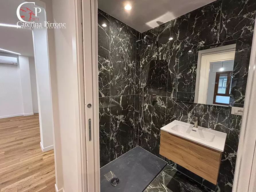 Immagine 12 di Appartamento in vendita  in via degli Artisti 10 a Firenze