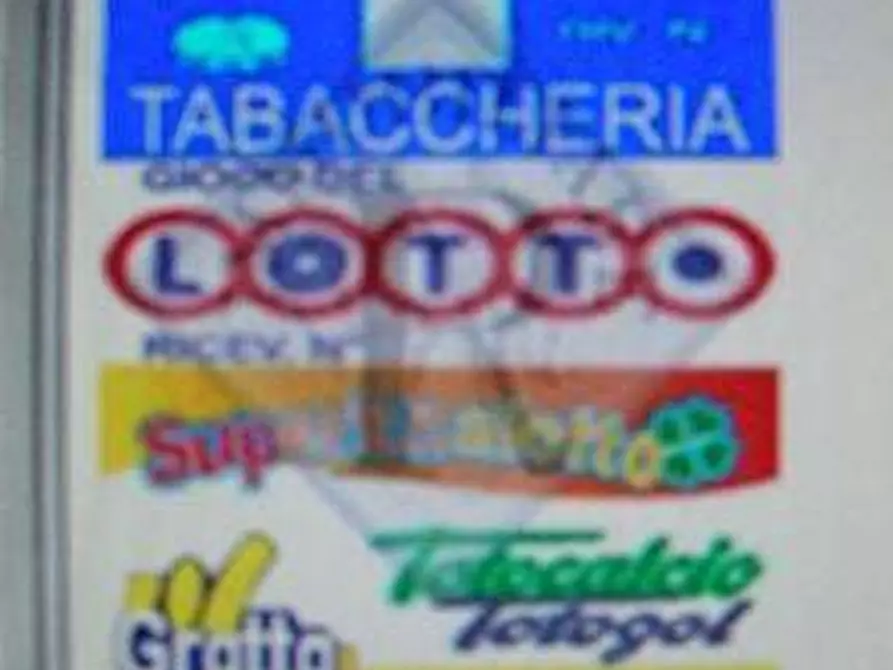 Immagine 1 di Attività commerciale in vendita  in via Pratese 10 a Firenze