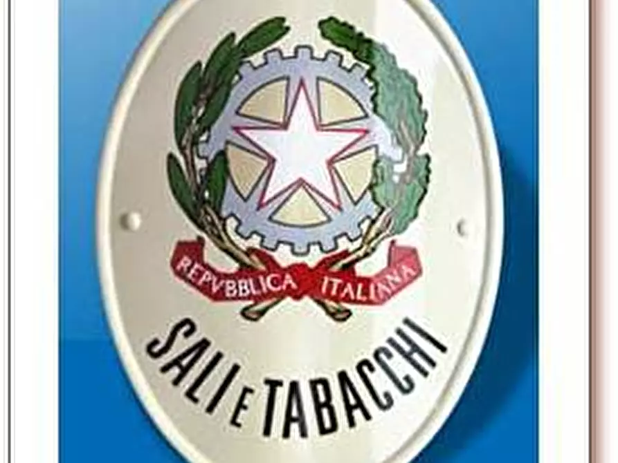 Immagine 2 di Attività commerciale in vendita  in via Pratese 10 a Firenze