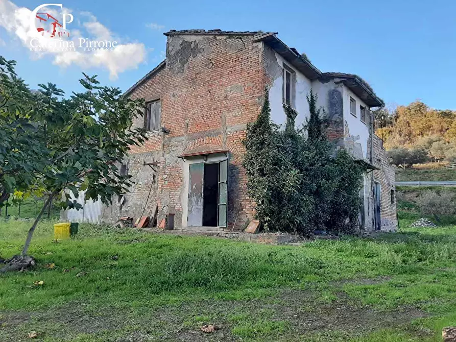 Immagine 5 di Rustico / casale in vendita  in Piazza XXV Aprile 1 a Casale Marittimo