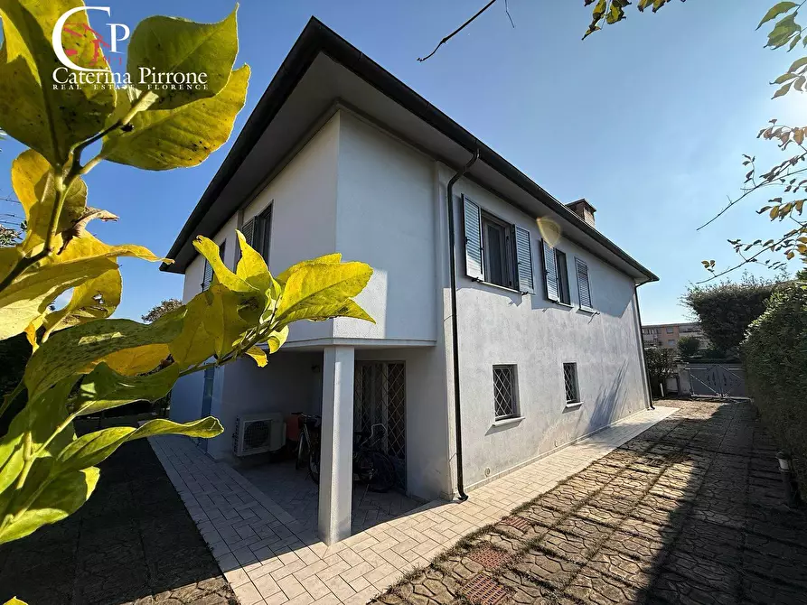 Immagine 12 di Villa in vendita  in via Carlo Ginori 10 a Cecina