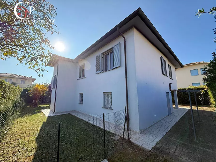 Immagine 11 di Villa in vendita  in via Carlo Ginori 10 a Cecina