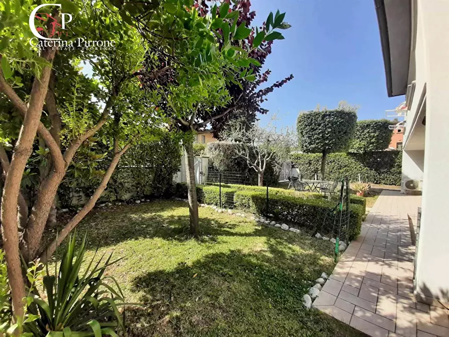 Immagine 23 di Villa in vendita  in via Carlo Ginori 10 a Cecina