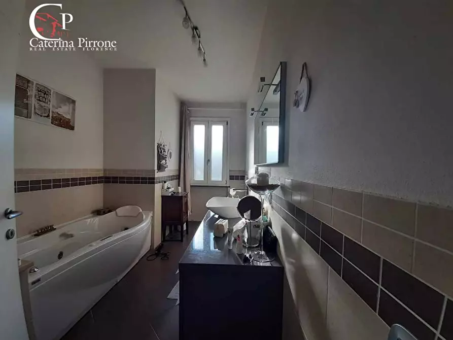 Immagine 54 di Villa in vendita  in via Carlo Ginori 10 a Cecina