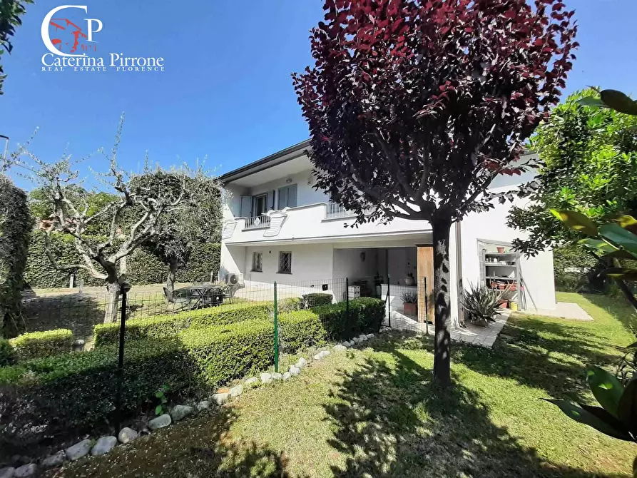 Immagine 15 di Villa in vendita  in via Carlo Ginori 10 a Cecina