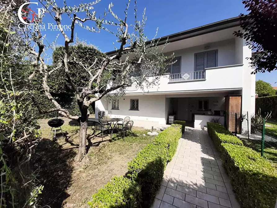 Immagine 14 di Villa in vendita  in via Carlo Ginori 10 a Cecina