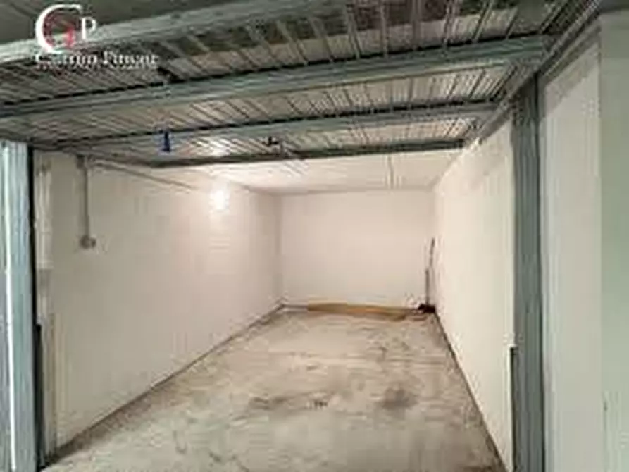 Immagine 1 di Box auto in vendita  in via Luigi Gordigiani 2 a Firenze