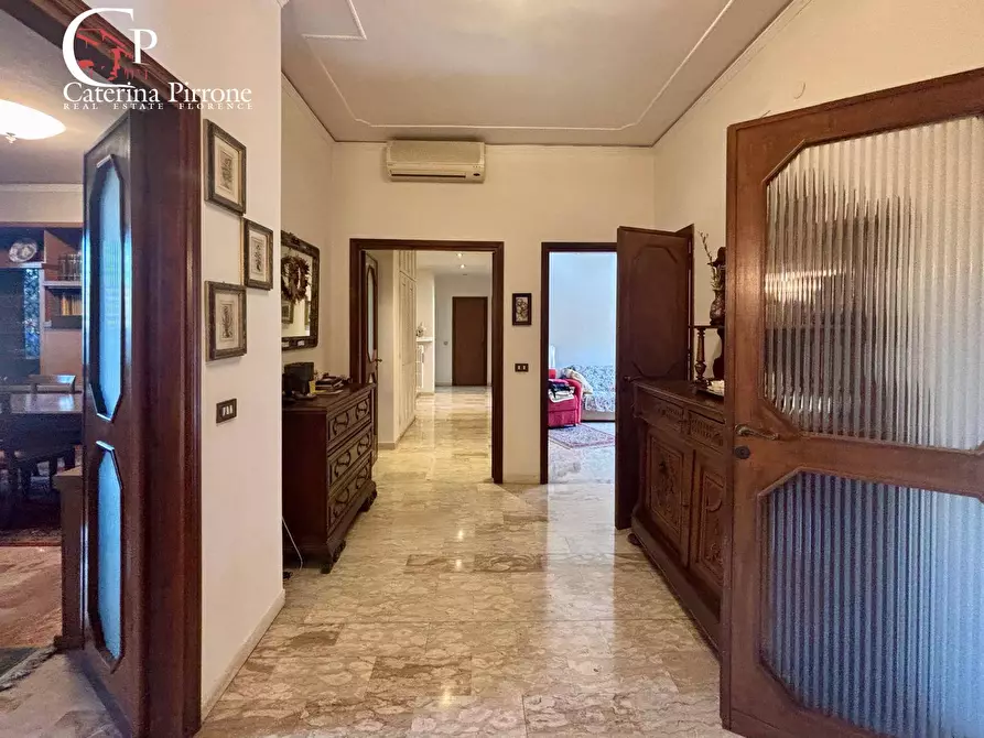 Immagine 3 di Appartamento in vendita  in Lungarno Francesco Ferrucci 35 a Firenze