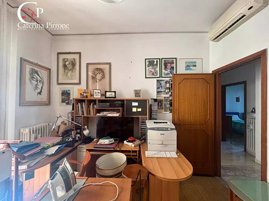 Immagine 18 di Appartamento in vendita  in Lungarno Francesco Ferrucci 35 a Firenze