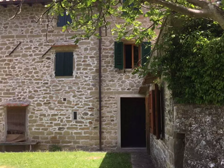 Immagine 12 di Rustico / casale in vendita  in località Gugena La Porta 10 a Londa